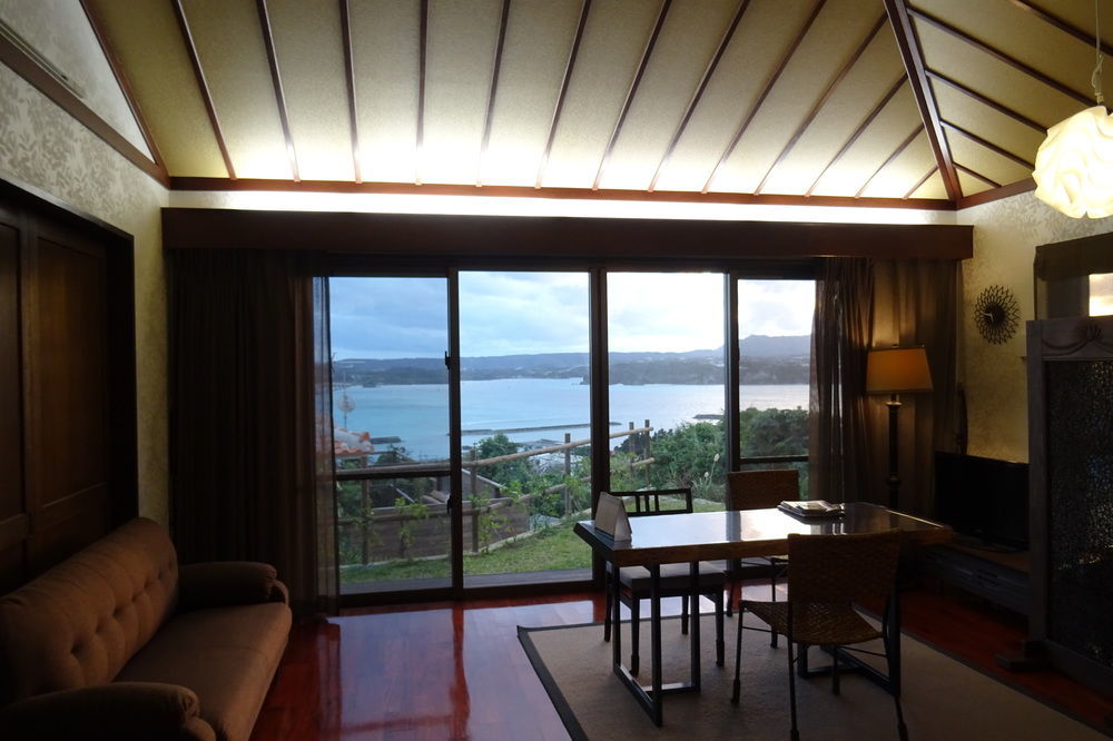 Hotel Ocean Hills Kouri Nakijin Esterno foto